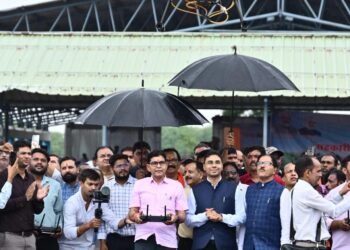 आधुनिक खेती का नया अध्याय: अब सहकारी समितियों के जरिए किसानों को मिलेगी ‘ड्रोन स्प्रेयर’ की सुविधा, राजस्व मंत्री टंक राम वर्मा ने किया योजना का शुभारंभ