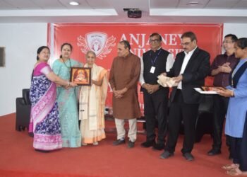 आंजनेय विश्वविद्यालय में प्रेरक संवाद आयोजित, सेवा ही सबसे बड़ा सम्मान : पद्मश्री डॉ. रामचंद्र सुनीता गोडबोले