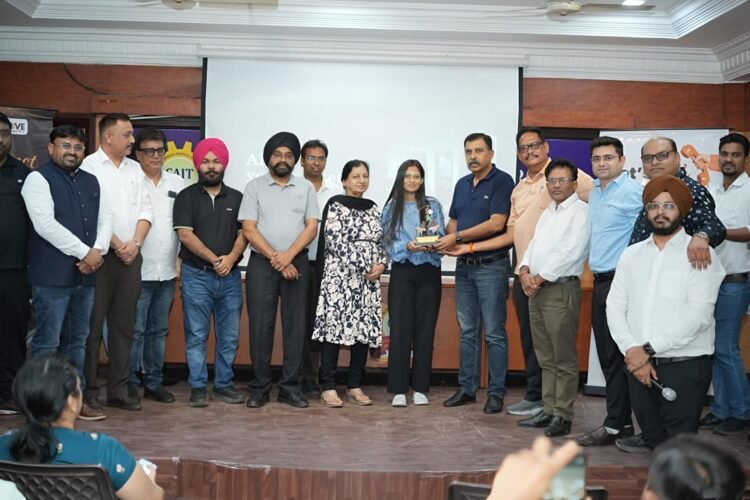 युवा CAIT द्वारा निःशुल्क AI Workshop का सफल आयोजन, व्यापारियों ने सीखी Whatsapp AI की उपयोगी तकनीकें