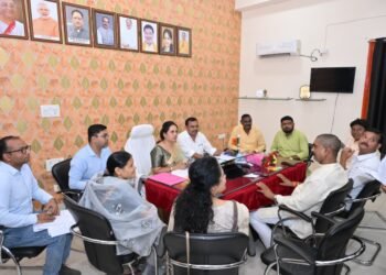 महापौर मीनल चौबे सख्त, पेयजल, जलभराव और अवैध निर्माण पर दिए कड़े निर्देश