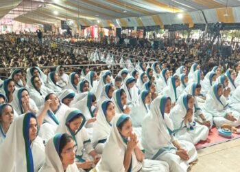 गुरु पूर्णिमा पर उमड़ा आस्था का सैलाब, प्रतिभा स्थली की बहनों ने दी भावपूर्ण गुरु वंदना