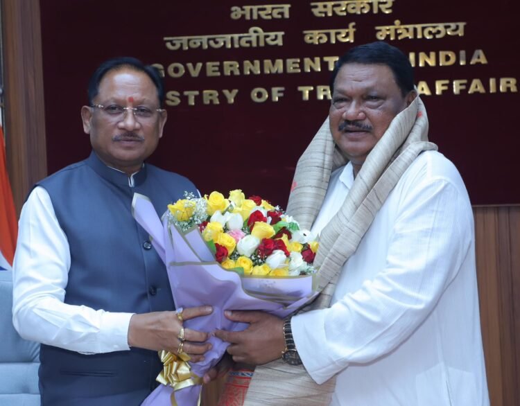 बस्तर के 461 पूर्व नक्सल प्रभावित गांवों तक बिजली पहुंचाने की पहल, केंद्र से विशेष सहायता का आग्रह, मुख्यमंत्री साय ने केंद्रीय जनजातीय कार्य मंत्री से की मुलाकात