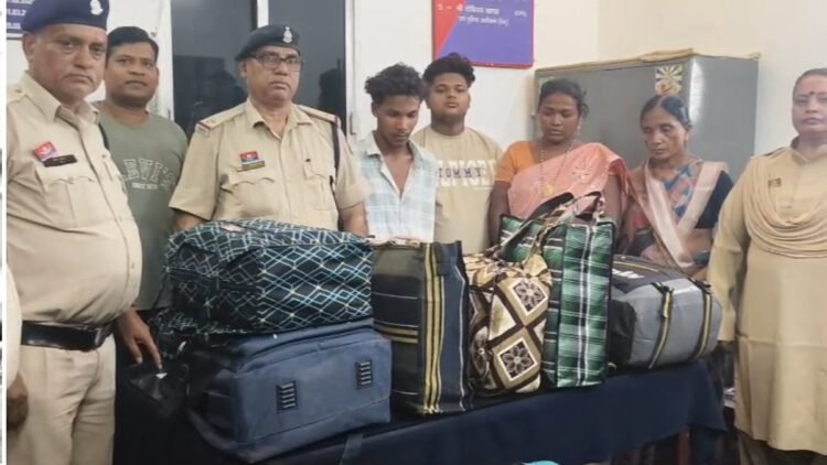 बिलासपुर रेलवे स्टेशन पर 55 किलो गांजा जब्त, 4 तस्कर गिरफ्तार