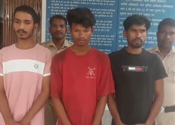मालिक के भरोसे को किया तार-तार, नौकर और ड्राइवर ने उड़ाए 5 लाख रुपये