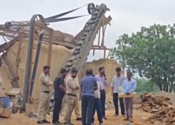 सूरजपुर में प्रशासन की बड़ी कार्रवाई, 3 स्टोन क्रेशर सील