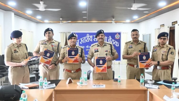 नक्सल मुक्त मोहला-मानपुर में पहली रेंज स्तरीय समीक्षा बैठक, आईजी बालाजी राव ने दिए अहम निर्देश