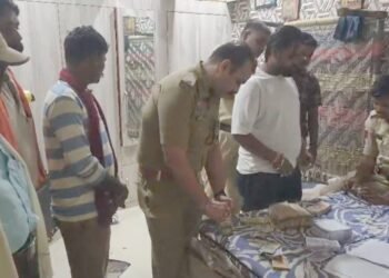 कबीरधाम धान घोटाले में बड़ा खुलासा, प्रभारी के घर से 16 लाख नकद बरामद