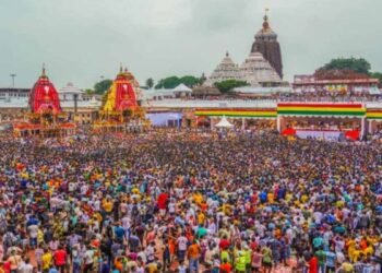 मूसलाधार बारिश के बीच पुरी रथयात्रा, जलजमाव के बावजूद नहीं डिगी श्रद्धालुओं की आस्था