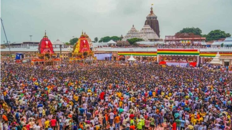 मूसलाधार बारिश के बीच पुरी रथयात्रा, जलजमाव के बावजूद नहीं डिगी श्रद्धालुओं की आस्था