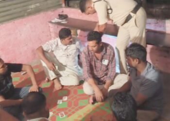 कोरबा में जुए के अड्डे पर पुलिस का छापा, 8 ड्राइवर गिरफ्तार