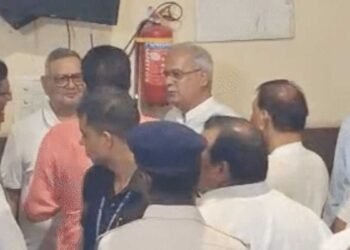 शराब घोटाले के आरोपी रामगोपाल अग्रवाल की न्यायिक हिरासत 5 अगस्त तक बढ़ी, कोर्ट पहुंचे भूपेश बघेल