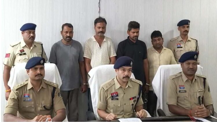 ज्वेलर्स लूट मामले में पुलिस की बड़ी सफलता, हथियारबंद अंतरराज्यीय गिरोह दबोचा