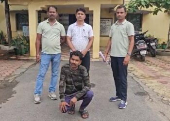 ऑनलाइन गेम की लत में आरक्षक बना साइबर ठग, साथी के खाते से उड़ाए ₹4.87 लाख