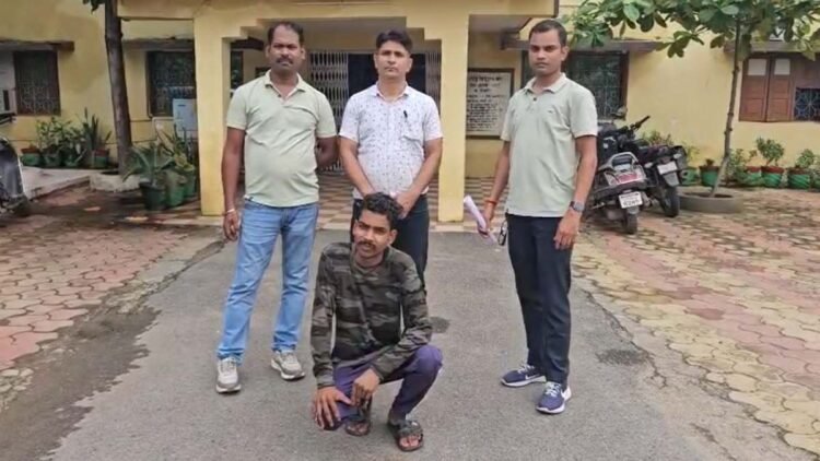 ऑनलाइन गेम की लत में आरक्षक बना साइबर ठग, साथी के खाते से उड़ाए ₹4.87 लाख