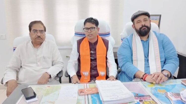 जनता दरबार में ओपी चौधरी का एक्शन, 100 से अधिक आवेदनों का तत्काल समाधान