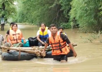 महानदी का बढ़ा जलस्तर, ‘द ट्री ऑफ लाइफ रिसॉर्ट’ में फंसे पर्यटक सुरक्षित निकाले गए