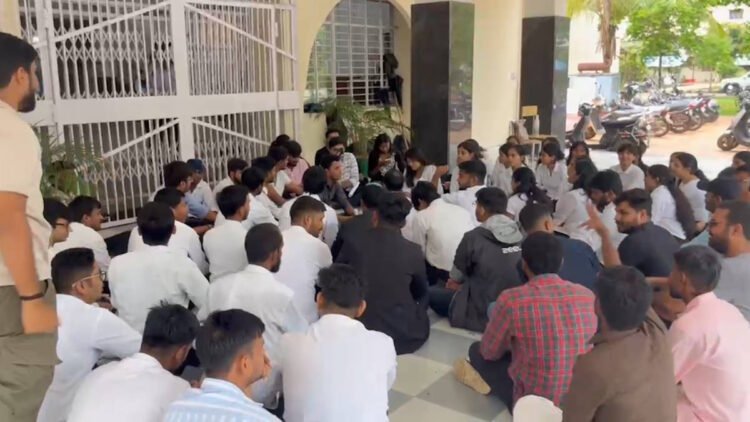 गुरु घासीदास यूनिवर्सिटी ने रद्द किया री-एग्जाम, छात्रों के आंदोलन का असर