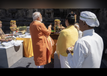 इंडोनेशिया में दिखी भारतीय संस्कृति की झलक, PM मोदी ने की पूजा