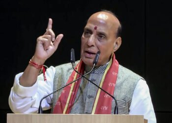 वंदे मातरम के विरोध पर राजनाथ का कांग्रेस पर हमला, कहा- देशभक्ति पर उठता है सवाल