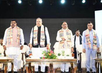 कोसा की चमक अब वैश्विक बाजार तक : मुख्यमंत्री ने लॉन्च किया छत्तीसगढ़ का प्रीमियम हैंडलूम ब्रांड ‘कोशल फैब’