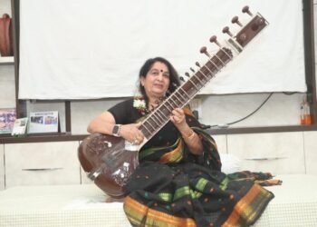 खैरागढ़ विश्वविद्यालय की कुलपति प्रो. लवली शर्मा को आकाशवाणी का ‘टॉप ग्रेड आर्टिस्ट’ सम्मान