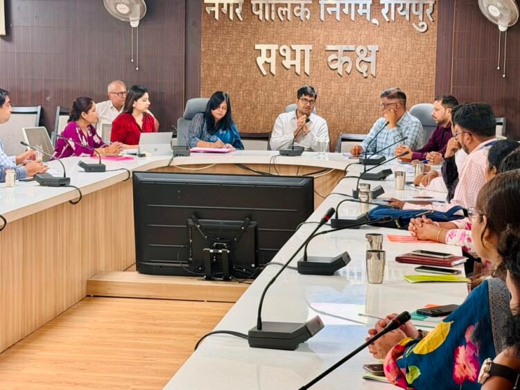 PM स्वनिधि योजना की समीक्षा बैठक, लंबित ऋण प्रकरणों के जल्द निराकरण के निर्देश