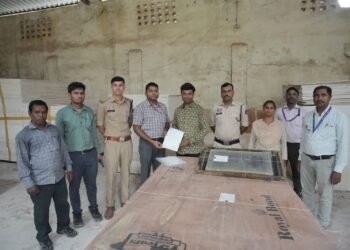 बीआईएस रायपुर द्वारा अवैध रूप से संचालित प्‍लाईवुड की दो फैक्ट्रियों पर तलाशी एवं जब्‍ती अभियान