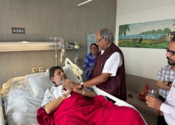 भाजपा प्रदेश अध्यक्ष किरण सिंह देव से मिले सांसद बृजमोहन अग्रवाल, शीघ्र स्वास्थ्य लाभ की कामना
