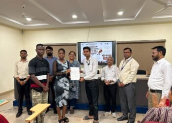 मानसिक स्वास्थ्य को बढ़ावा देने के उद्देश्य से MATS लॉ स्कूल में “लाफ्टर लाउंज: मिमिक्री एवं स्टैंड-अप कॉमेडी प्रतियोगिता” का सफल आयोजन