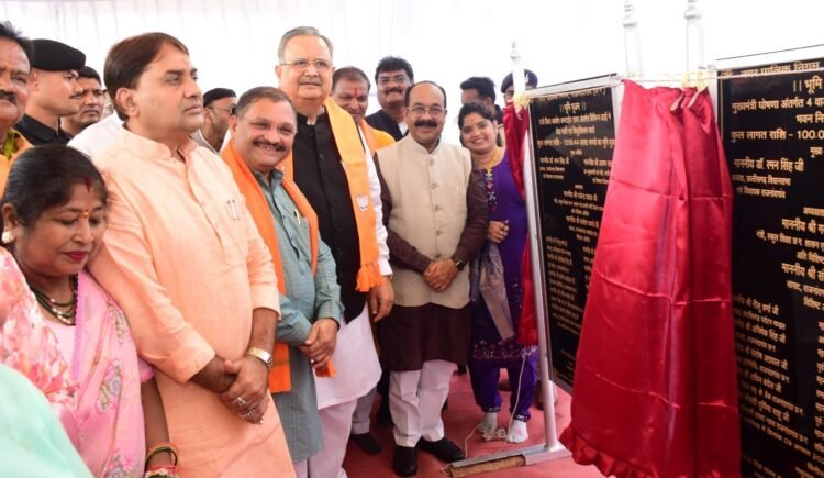विधानसभा अध्यक्ष डॉ. रमन सिंह एवं उप मुख्यमंत्री अरूण साव ने किया विभिन्न विकास कार्यों का भूमिपूजन
