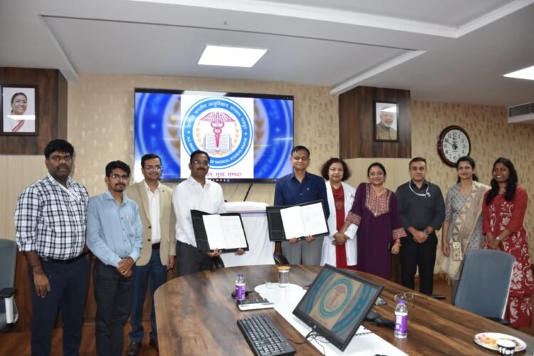 AIIMS रायपुर और संबलपुर विश्वविद्यालय के बीच CKDu एवं क्षेत्रीय स्वास्थ्य समस्याओं से निपटने के लिए महत्वपूर्ण समझौता