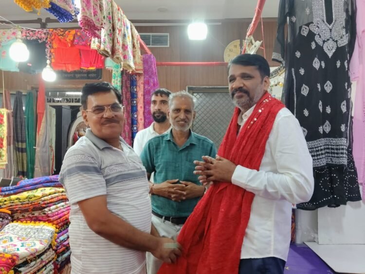 कॉटन सिल्क फैब : रायपुर में हस्तकला और फैशन का उत्सव में 20 % की छूट