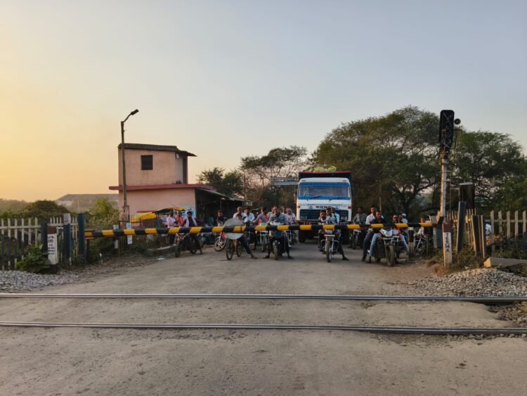 सिद्धबाबा गेट (भाटापारा–हथबंद) रेलवे समपार क्रमांक 385 अस्थायी रूप से बंद रहेगा
