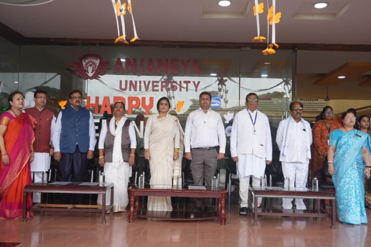 स्वतंत्रता दिवस पर देशभक्ति के रंग में रंगा आंजनेय विश्वविद्यालय