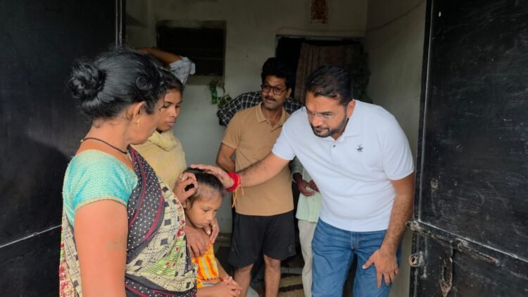 जिम्मेदार अधिकारी पर हो कारवाही और पीड़ित परिवार को जिला प्रशासन से मिले मुआवजा — नेता प्रतिपक्ष आकाश तिवारी