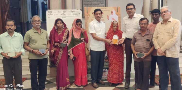 आध्यात्मिक चातुर्मास के साथ ही सेवा , मानव कल्याण का चातुर्मास भी जोर शोर से चल रहा