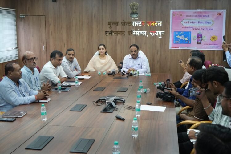 रक्षाबंधन पर डाक विभाग का खास तोहफा, ₹520 में लॉन्च हुआ ‘राखी स्पेशल गिफ्ट बॉक्स’