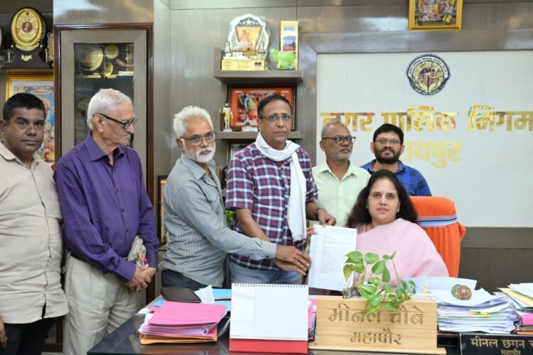 रायपुर के 69 विस्थापित दुकानदारों ने महापौर से लगाई गुहार, यू या जे आकार में दुकानें बनाने की मांग