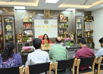 रायपुर में स्वच्छता व्यवस्था को लेकर महापौर की सख्ती, डोर-टू-डोर कचरा कलेक्शन और शौचालय कार्यों में तेजी के निर्देश