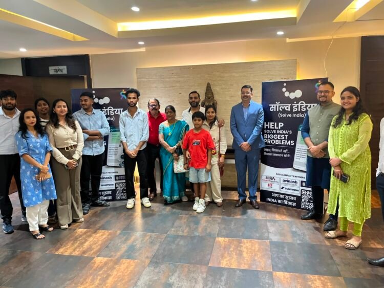 लंदन में दो दशक बिताने के बाद अभिषेक नाखाते ने भारत लौटकर शुरू की ‘सॉल्व इंडिया’ नागरिक मुहिम, छत्तीसगढ़ बना देश की पहली परीक्षण भूमि