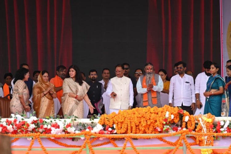 रक्षाबंधन से पहले ‘विष्णु भैया’ का बहनों को बड़ा तोहफा, 67 लाख से अधिक महिलाओं के खातों में पहुंची 631 करोड़ की राशि