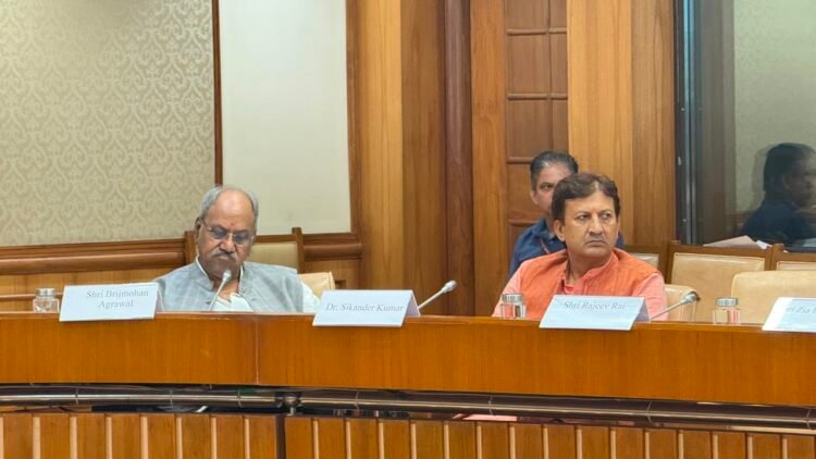 देश की परीक्षा व्यवस्था मजबूत हो, छत्तीसगढ़ की प्रतिभाएं विश्व पटल पर चमकें : संसदीय समिति में बृजमोहन अग्रवाल