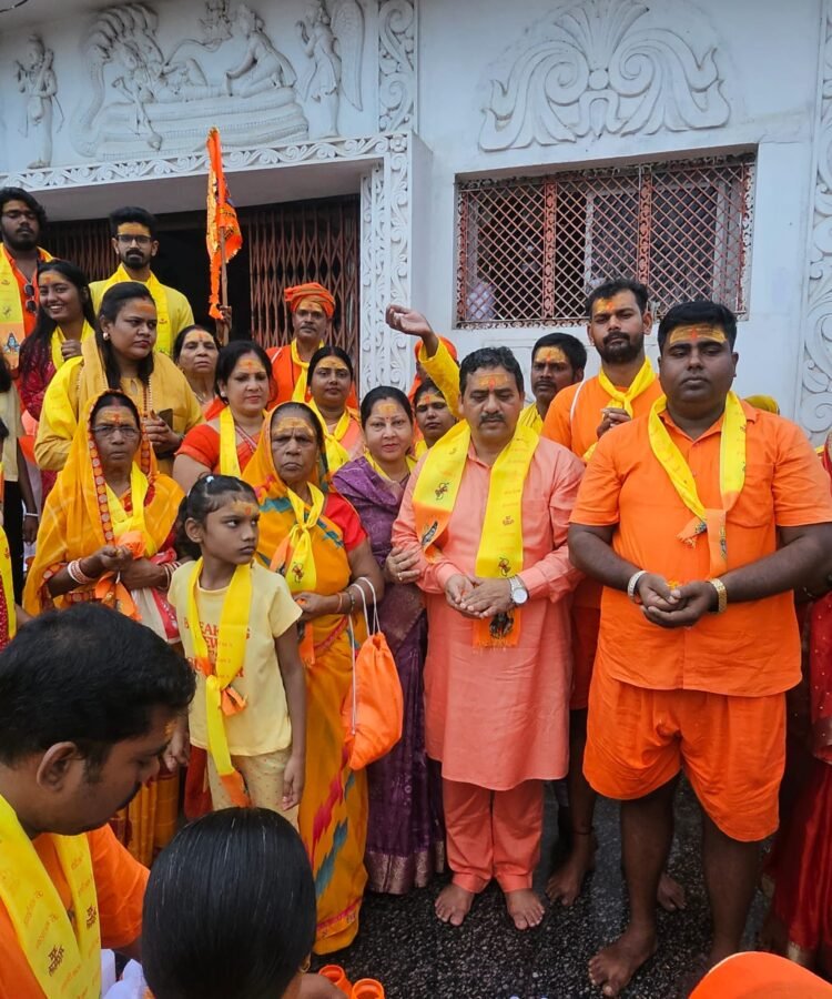 शौण्डिक समाज ने निकाली भव्य कांवड़ यात्रा, 500 शिवभक्तों ने हटकेश्वरनाथ मंदिर में किया जलाभिषेक