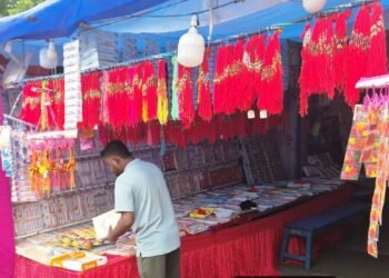 सुपेला घड़ी चौक से लक्ष्मी मार्केट तक सड़क पर दुकान लगाने वालों पर संयुक्त कार्रवाई