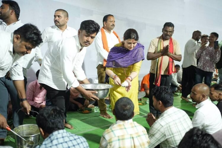 विधायक भावना बोहरा की सेवा पहल, अमरकंटक और डोंगरिया में 1.50 लाख से अधिक शिवभक्तों को कराया भोजन