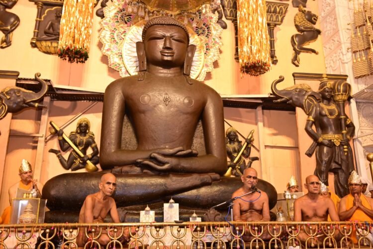 “कषायों में कमी, वाणी में मृदुता और व्यवहार में सरलता ही वास्तविक भद्रता” :~निर्यापक श्रमण मुनि श्री समतासागर महाराज