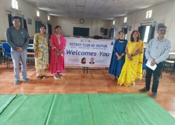 कहानियों से रोशन हुई अमलीडीह स्कूल की सुबह, बच्चों ने किरदार बनकर खूब लगाए ठहाके