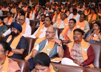 प्रधानमंत्री नरेंद्र मोदी के 25 वर्षों का सेवा काल अतुलनीय और अनुकरणीय: सांसद बृजमोहन अग्रवाल