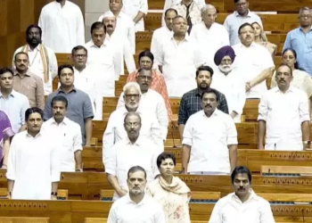 लोकसभा में आखिरी दिन सिर्फ 1 मिनट की कार्यवाही, मोदी-शाह और राहुल गांधी समेत पूरी कैबिनेट रही मौजूद