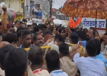 नागचंद्रेश्वर दर्शन के लिए उमड़ी भीड़ में भगदड़ जैसे हालात, श्रद्धालुओं ने व्यवस्था पर उठाए सवाल